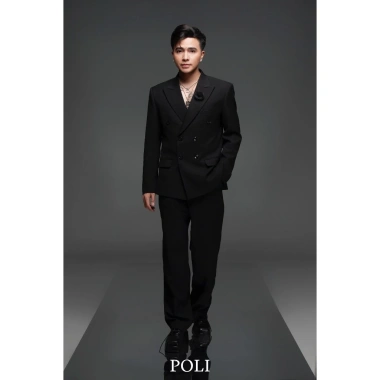 Áo Vest nam POLI đen 6 nút sang trọng – Giảm giá sâu, chỉ 680.000₫