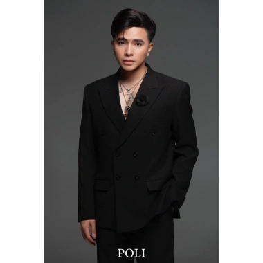 Áo Vest nam POLI đen 6 nút sang trọng – Giảm giá sâu, chỉ 680.000₫ 4 Áo Vest nam POLI đen 6 nút sang trọng – Giảm giá sâu, chỉ 680.000₫ 4