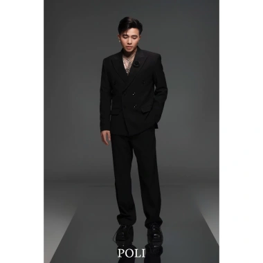 Áo Vest nam POLI đen 6 nút sang trọng – Giảm giá sâu, chỉ 680.000₫ 9 Áo Vest nam POLI đen 6 nút sang trọng – Giảm giá sâu, chỉ 680.000₫ 9