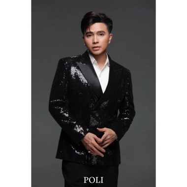 Áo vest nam POLI kim sa lấp lánh sang trọng, giá ưu đãi 1.720.000đ 3 Áo vest nam POLI kim sa lấp lánh sang trọng, giá ưu đãi 1.720.000đ 3