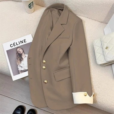 Áo vest nữ dài tay cúc giữa tay phối viền trẻ trung màu trắng giá chỉ 204.996₫