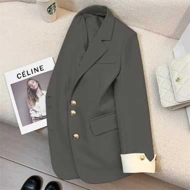 Áo vest nữ dài tay cúc giữa tay phối viền trẻ trung màu trắng giá chỉ 204.996₫