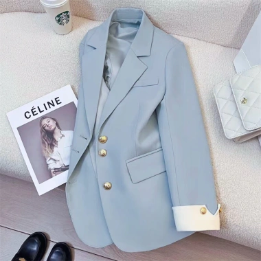 Áo vest nữ dài tay cúc giữa tay phối viền trẻ trung màu trắng giá chỉ 204.996₫ 9 Áo vest nữ dài tay cúc giữa tay phối viền trẻ trung màu trắng giá chỉ 204.996₫ 9