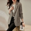 Áo vest nữ kẻ caro chim 2.025 - Form ôm, phong cách Hàn sang trọng, 660.357 VND 4