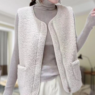 Áo vest nữ thời trang ấm áp, phù hợp đi ngoài – Giá ưu đãi 151,200₫