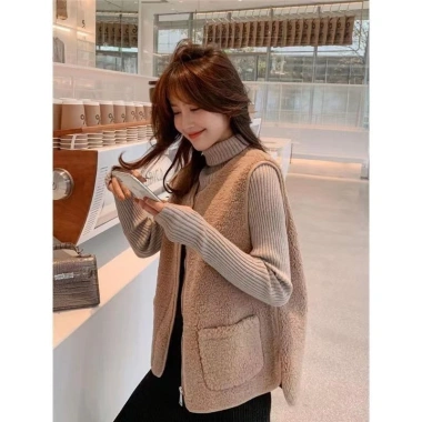 Áo vest nữ thời trang ấm áp, phù hợp đi ngoài – Giá ưu đãi 151,200₫
