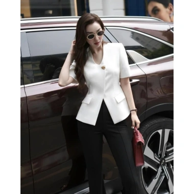 Áo Vest Vạt Chéo Công Sở ELENA Chiết Eo Dài Túi Trước Sang Trọng Form A22 409.000₫