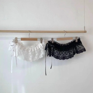 BACKSTREET Ren Xù Váy Mini Thêu Hoa Dạo Phố Bông Tai Kẹp Xếp Ly Quần Jean 50.220₫ 5 BACKSTREET Ren Xù Váy Mini Thêu Hoa Dạo Phố Bông Tai Kẹp Xếp Ly Quần Jean 50.220₫ 5