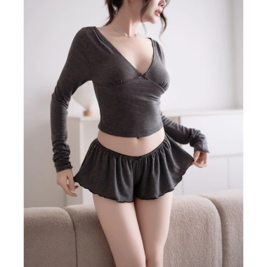 Ballet Set bộ mặc nhà tay dài, quần xoè ngắn gợi cảm - Giá 180.000đ 8 Ballet Set bộ mặc nhà tay dài, quần xoè ngắn gợi cảm - Giá 180.000đ 8