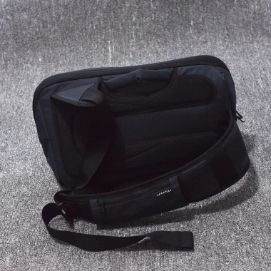 Balo máy ảnh Crumpler Quick Escape Sling L - Nhẹ, bảo vệ, giảm 20% còn 386.000₫ 4