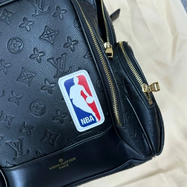 Balo nam NBA da thật dày dặn, sup đựng laptop - Giá 1.359.000 VND, giảm 18%