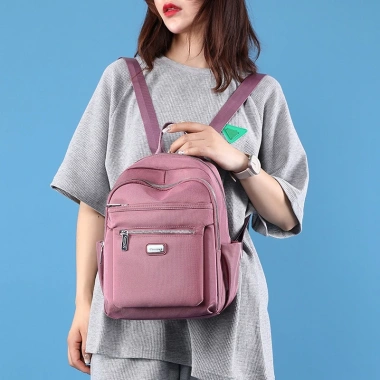 Balo nữ mini vải dù mịn chống nước đen trơn, nhiều ngăn thời trang trung niên 235k 2 Balo nữ mini vải dù mịn chống nước đen trơn, nhiều ngăn thời trang trung niên 235k 2