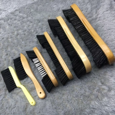 Bàn Chải Bida Nhập Khẩu Sợi PP Mềm Mại - Chổi Vệ Sinh Bàn Đánh, Tay Cầm Cán Gỗ, Giá 50k