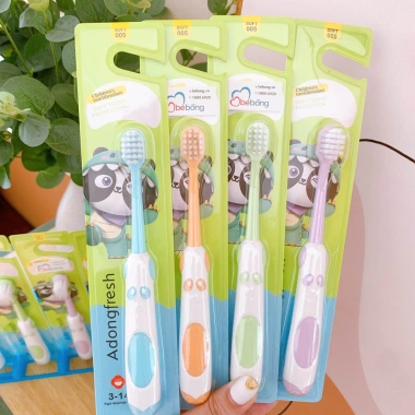 Bàn chải đánh răng Adongfresh cho bé - màu cute ngộ nghĩnh, cầm tay, giá chỉ 100.000đ (giảm từ 124.000đ)