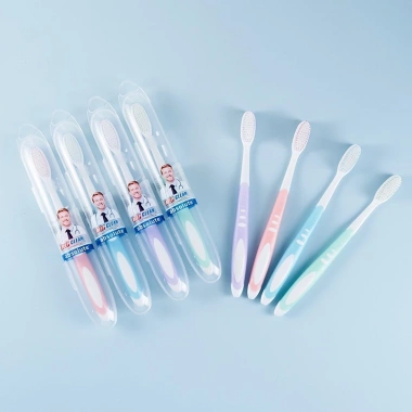 Bàn Chải Đánh Răng Người Lớn Sợi Mảnh Mềm Siêu Cấp Kèm Hộp 904GDQT 15.000₫