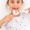 Bàn chải đánh răng U WEETW Silicone cho bé 2-12 tuổi – Tay cầm tiện lợi, giá ưu đãi 39.600đ 2