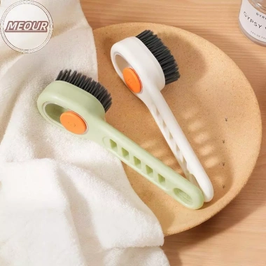 Bàn chải giặt giày đa chức năng Meour - Phân phối chất lỏng, lông mềm, nhẹ nhàng, dùng tại nhà - Giá 40.824₫