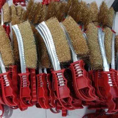 Bàn Chải Sắt Đánh Rỉ - Chổi Sắt Cầm Tay Siêu Mạnh, Giá 15.999₫ Giảm Sốc