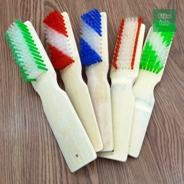 Bàn chải sợi cước tay cầm tre - Chà sàn, giặt đồ, vệ sinh, giá chỉ 7.000₫ 6 Bàn chải sợi cước tay cầm tre - Chà sàn, giặt đồ, vệ sinh, giá chỉ 7.000₫ 6
