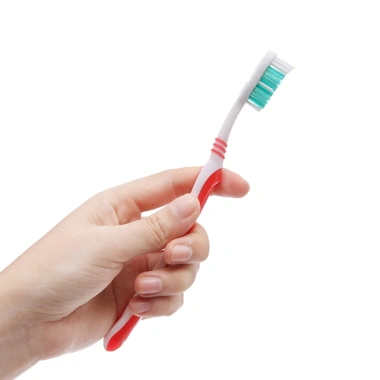 Bàn chải tay Oral‑B Easy Clean 35.000₫ – Lông mềm, làm sạch sâu, giảm mảng bám 2
