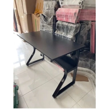 Bàn chân sắt kệ lửng cho sách, mặt gỗ MDF chống ẩm, kích thước 1m2*60 Giá ưu đãi 335.000 VNĐ
