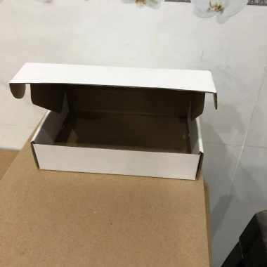 Bán Gài Đựng Ốp Lưng 20 Hộp Size 18x12x4cm Phụ Kiện Khuyến Mãi Giá 42.000 VND