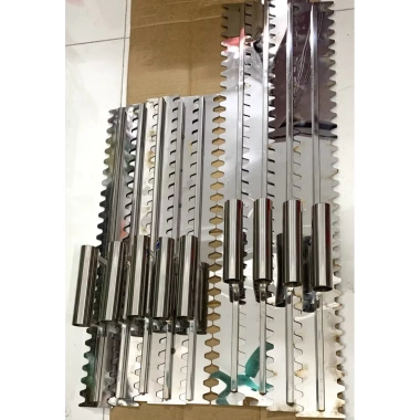 Bàn răng cưa Inox 60cm - Bay răng cưa ốp lát, gạt keo dán gạch, 8cm inox 201, Loại Đẹp, giá chỉ 68.000 VND 6 Bàn răng cưa Inox 60cm - Bay răng cưa ốp lát, gạt keo dán gạch, 8cm inox 201, Loại Đẹp, giá chỉ 68.000 VND 6