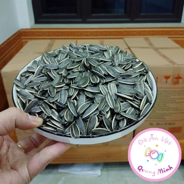 Bán sỉ 5kg hạt hướng dương đen, truyền thống giòn bùi thơm ngon - Đồ ăn vặt Tết hot, chỉ 410.000đ 4 Bán sỉ 5kg hạt hướng dương đen, truyền thống giòn bùi thơm ngon - Đồ ăn vặt Tết hot, chỉ 410.000đ 4