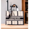 Bán sỉ Túi Tote Nữ Công Sở Nền Kem Size 36‑41cm (To Nhất) + Khăn Loại 1 – Hình Thật 109k 4