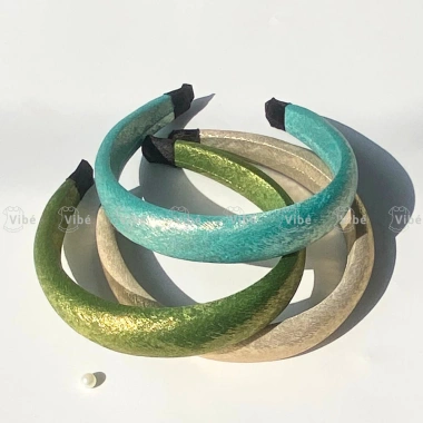 Băng đô cài tóc bé gái ViBe vải lấp lánh sang trọng, phụ kiện Tết giá 32.500 VND 3 Băng đô cài tóc bé gái ViBe vải lấp lánh sang trọng, phụ kiện Tết giá 32.500 VND 3