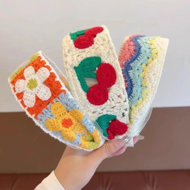 Băng đô dệt kim thêu cô gái dễ thương, vành rộng ngày lễ - Giá 45.100đ
