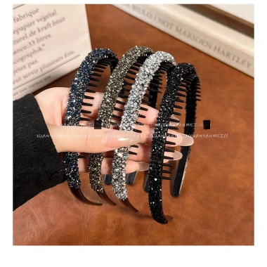 Băng Đô Mái Bạc Mix Charm Y2K - Cặp Tóc Kẹp Nơ Cá Tính, Phụ Kiện Tóc Nữ Thời Trang T28 Giá Ưu Đãi 22.500₫