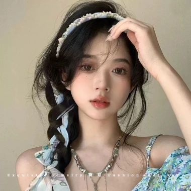 Băng Đô Thắt Bím Tóc Hàn Quốc - Nhẹ Nhàng Dễ Thương Nữ Tính - 54.000 VND 2 Băng Đô Thắt Bím Tóc Hàn Quốc - Nhẹ Nhàng Dễ Thương Nữ Tính - 54.000 VND 2