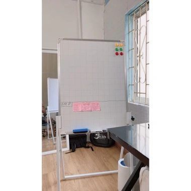 Bảng Filipchar tiểu học - trung học 60x80cm, viết bút lông, kèm bút, nam châm và lau bảng - Giá ưu đãi 550.000₫