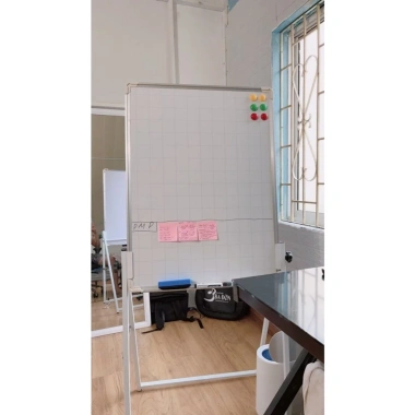 Bảng Filipchar tiểu học - trung học 60x80cm, viết bút lông, kèm bút, nam châm và lau bảng - Giá ưu đãi 550.000₫
