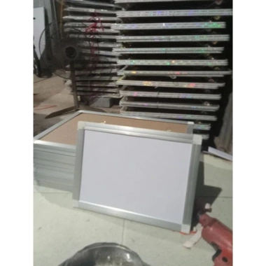 Bảng Fooc Mica Viền Nhôm Dùng Bút Lông – Giá chỉ 40.000, bề mặt mịn, viết nhẹ