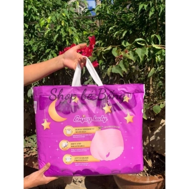 Băng vệ sinh dạng quần Enjoy Lady 50 miếng, túi riêng, bao bì tím, size 30-70kg - Giá ưu đãi 122.550₫ 3 Băng vệ sinh dạng quần Enjoy Lady 50 miếng, túi riêng, bao bì tím, size 30-70kg - Giá ưu đãi 122.550₫ 3
