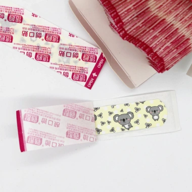 Băng Y Tế Urgo Hộp 100 - Hình dạng hoạt hình dễ thương, ngừa nhiễm trùng, 19.300 VND