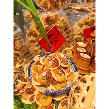 Bánh đồng tiền hạt điều giòn ngon 400g hộp Xuân biếu tặng, giảm còn 85.000₫
