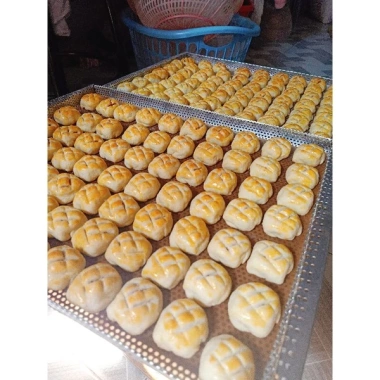 Bánh dứa 1kg vỏ mềm thơm bơ - Giảm giá chỉ 350.000 đồng, ngon, mềm, thơm ngậy