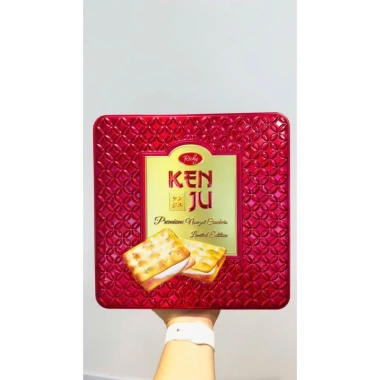 Bánh Hành mặn kẹp Nougat Kenju Đồng Tiền Vàng 310g – Giảm giá Tết 2.026, chỉ 165.000₫ 1 Bánh Hành mặn kẹp Nougat Kenju Đồng Tiền Vàng 310g – Giảm giá Tết 2.026, chỉ 165.000₫ 1