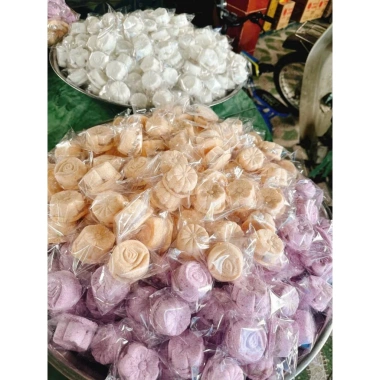 Bánh in nhân dừa non thơm ngon – Giá gốc 169k, giảm còn 130k, bánh mềm mịn, hương dừa tự nhiên