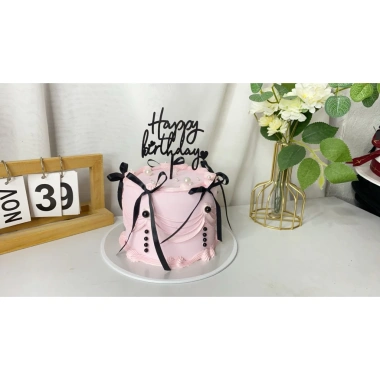 Bánh kem giả màu hồng size 14x10 - Mẫu trưng bày HOT M295, giá ưu đãi 140.000₫