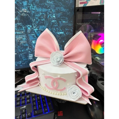 Bánh kem nơ đen Happy Birthday - Thần bí, chụp hình, trưng bày, giảm còn 100.000₫