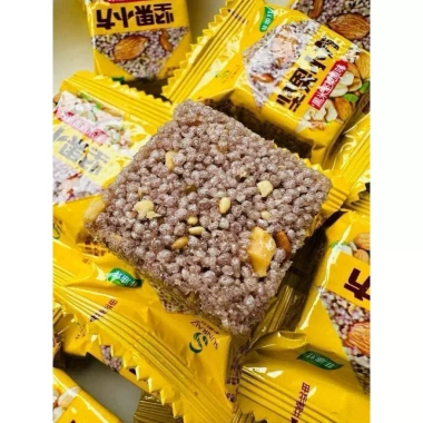 Bánh ngũ cốc kẹp hạnh nhân Sunraiz Vàng - Bỏng gạo nếp cẩm mix hạt 280g, giá chỉ 54.000đ 3