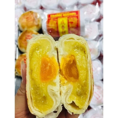 Bánh pía Đậu sầu riêng trứng Thành Hương - Gói giấy xưa, giảm giá 69.000₫ (từ 84.180₫)