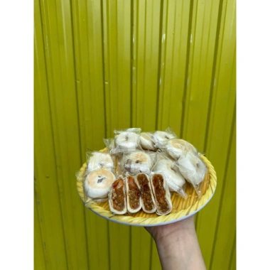 Bánh pía mini 1kg nhân gà quay và lạp xưởng Tân Dân Lợi giá ưu đãi 169.000đ