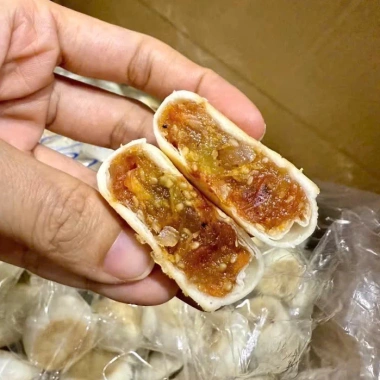 Bánh pía Tân Dan lợi nhân mặt gà quay - Giá 100k, giảm từ 125k, giao nhanh HCM