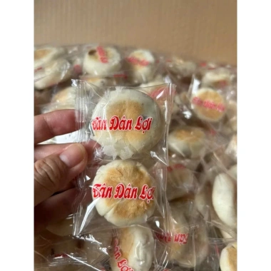 Bánh pía Tân Dan lợi nhân mặt gà quay - Giá 100k, giảm từ 125k, giao nhanh HCM