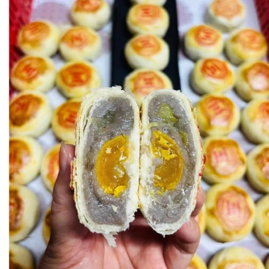 Bánh pía Thành Hương sầu riêng trứng muối 350g (4 cái) - Giảm giá 70.000đ